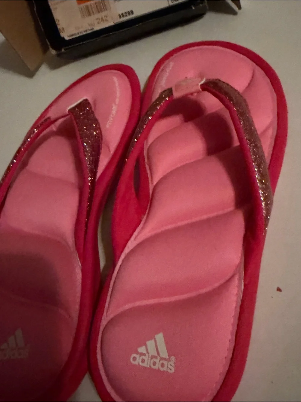 #195 adidas Kids Pink Padded Glitter Strap Flip-Flops